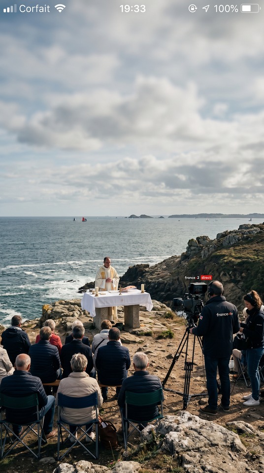France 2 Direct: Outdoor Mass at Locmariaquer - 4K Background