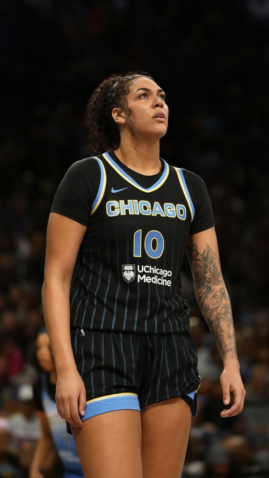 Kamilla Cardoso Chicago Sky WNBA 4K Wallpaper