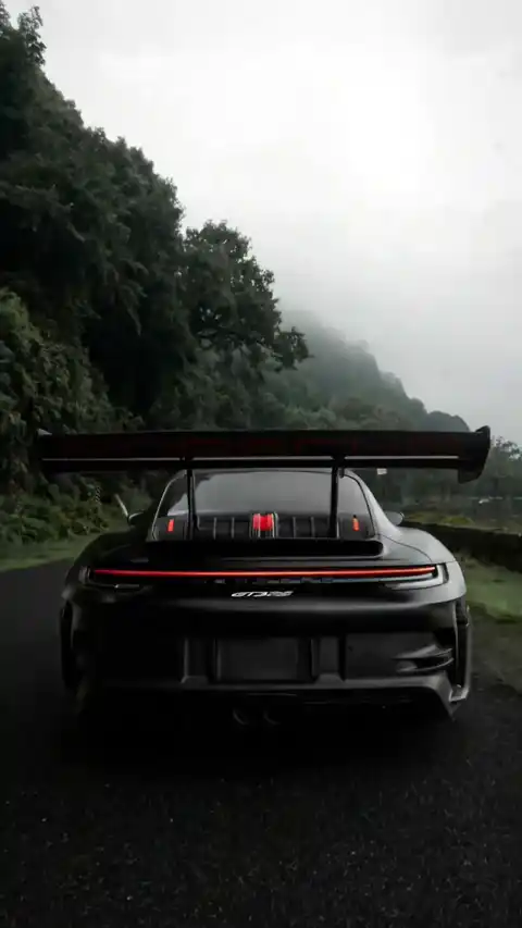 Matte Black Porsche 911 GT3 RS - 4K Live Wallpaper