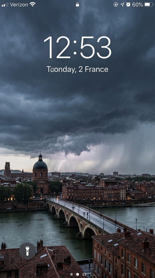 meteo toulouse Thunderstorm - 4K Mobile Background