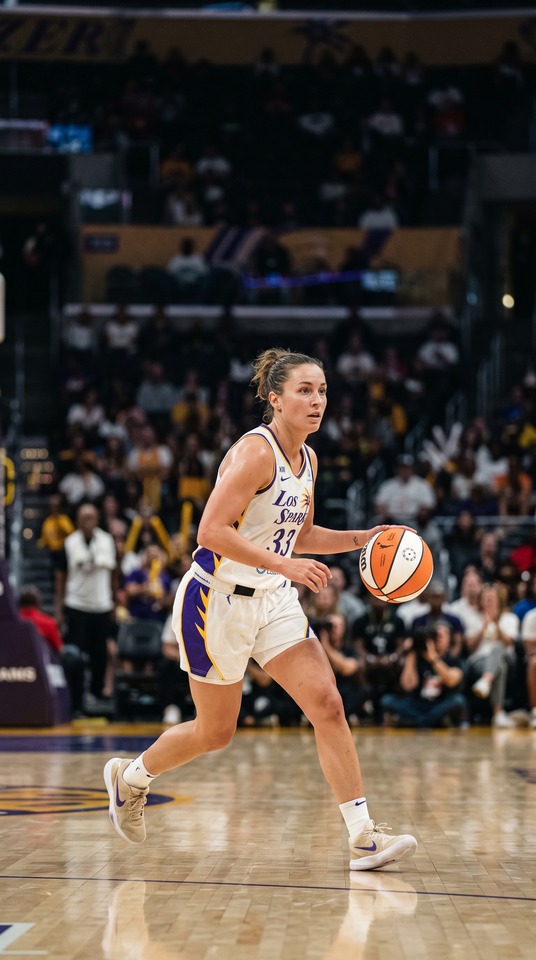 Julie Allemand WNBA Action - 4K Background