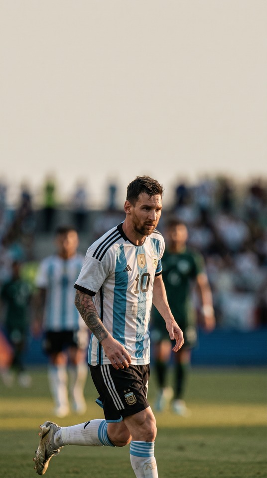 Messi Alter und ewige Dominanz - 4K Handy Wallpaper