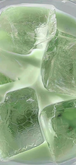 말차 라떼 얼음 - 4K 배경화면