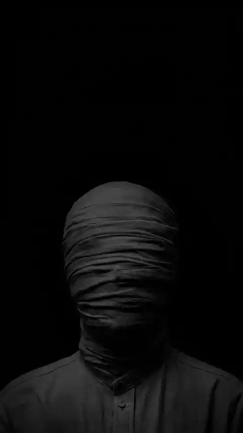 Dark Bandaged Figure Minimalist - Live Wallpaper