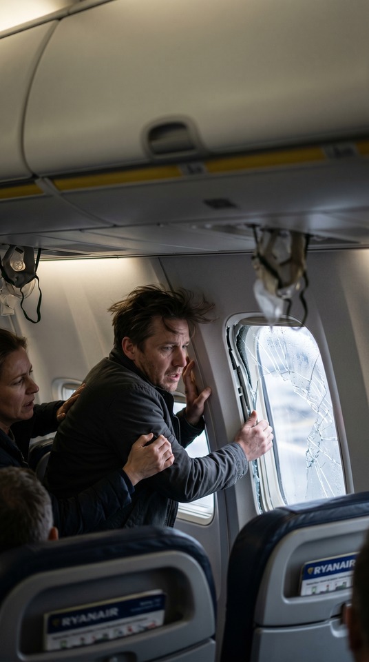 Ryanair Emergencia de Avión Realista - 4K Fondos para Celular