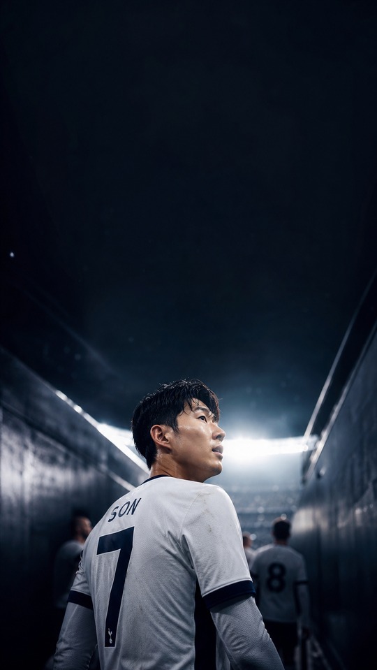 Kroupi Transfer Context & Son Heung-min - 4K Phone Wallpaper