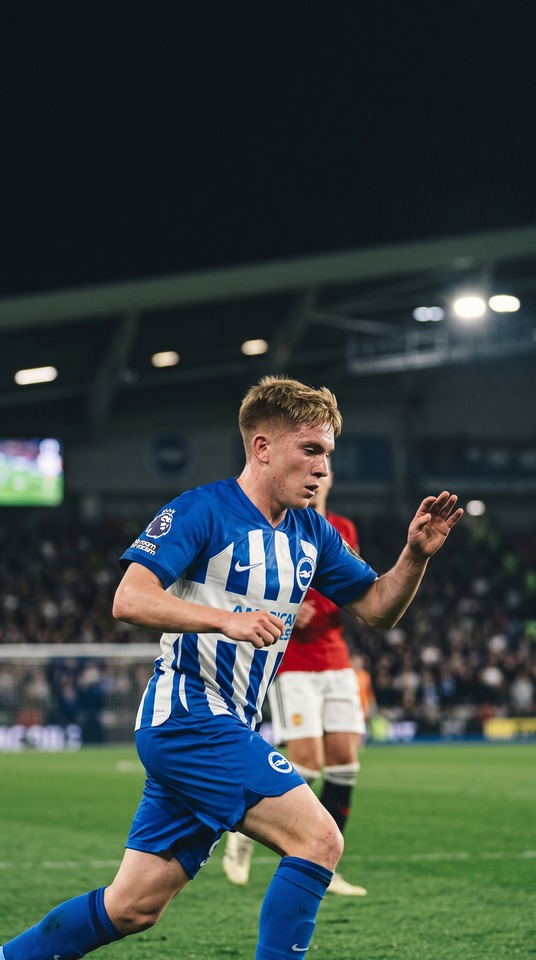 Valentin Barco Brighton Action - 4K Soccer Wallpaper