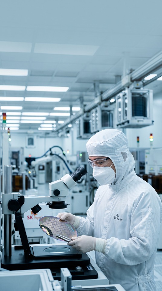 SK Hynix ADR Semiconductor Tech - 4K Wallpaper