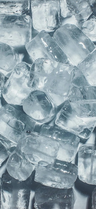 Clear Ice Cubes Minimalist - 4K Wallpapers