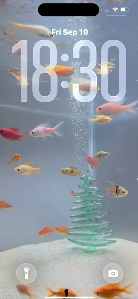 Aquarium Weihnachtsbaum - 4K Handy Wallpaper