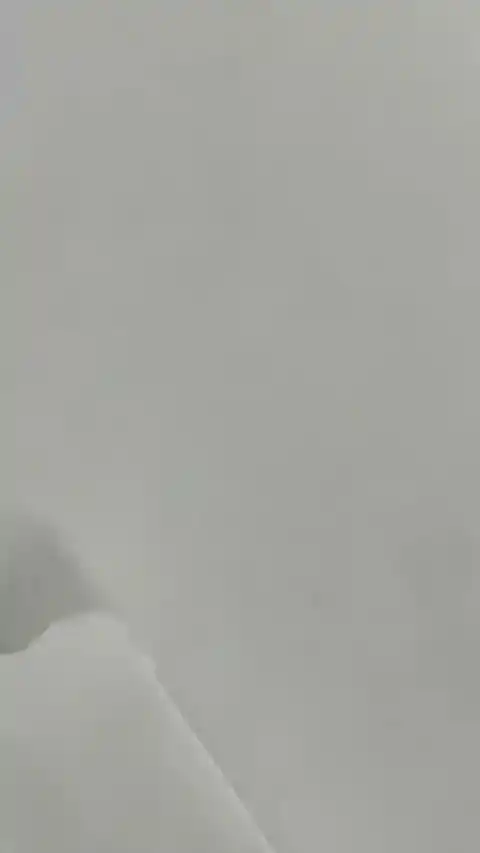 Minimalist White Soft Aesthetic - Live Wallpaper