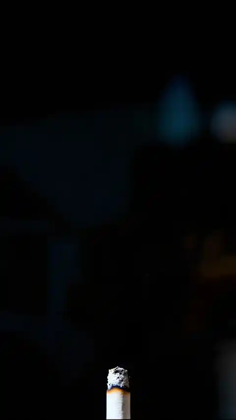 Cinematic Burning Cigarette - 4K Live Wallpaper