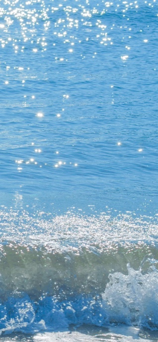 Sparkling Blue Ocean Wave - 4K Background