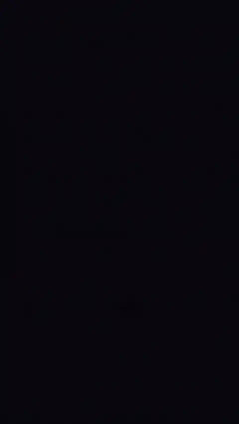 Negro Minimalista Profundo - Fondo en Movimiento