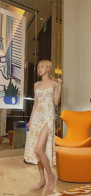 블랙핑크 로제 플로럴 드레스 - 4K 배경화면
