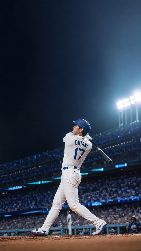 Dodgers Score - Shohei Ohtani Home Run 4K Wallpaper