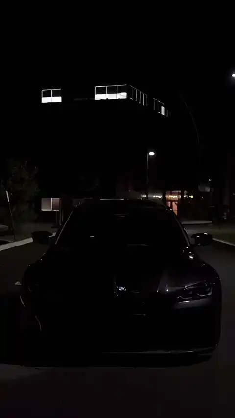 Dark Luxury Car Cinematic - Live Wallpaper