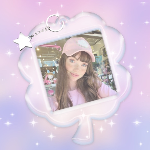 Pastel Clover Keychain - Photo Frame Template