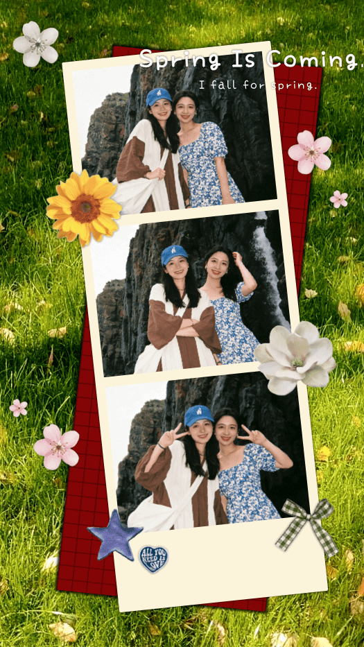 봄 테마의 3구 필름형 사진 콜라주 템플릿. 해바라기와 벚꽃 스티커, 체크 리본, 초록색 잔디 배경이 포함된 스크랩북 디자인.